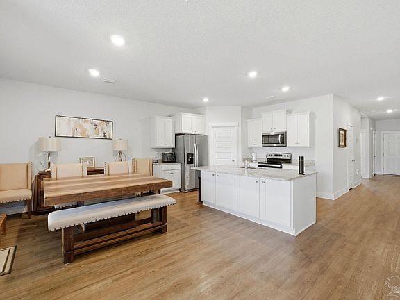 4th image of 5797 Conley Ct