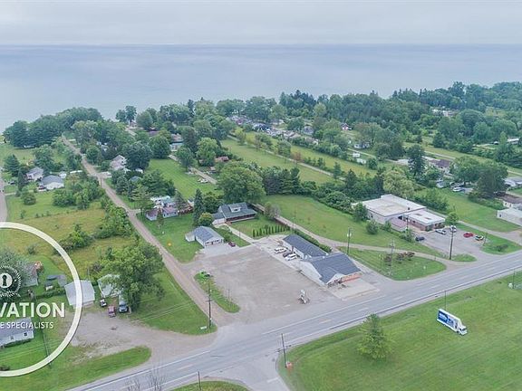 3rd image of 6515 Lakeshore Rd