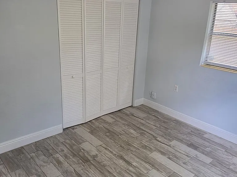 2205 S Park Ave — Photo 23