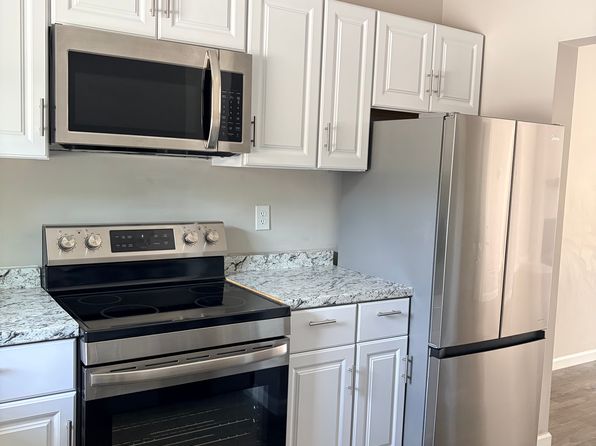 1025 Carolina Rd APT V2