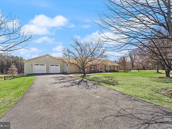 5th image of 13840 Barnhouse Pl
