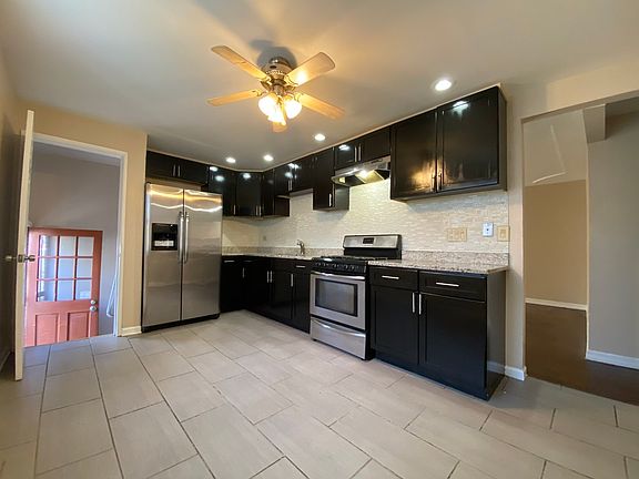 4th image of 15608 Rose Dr