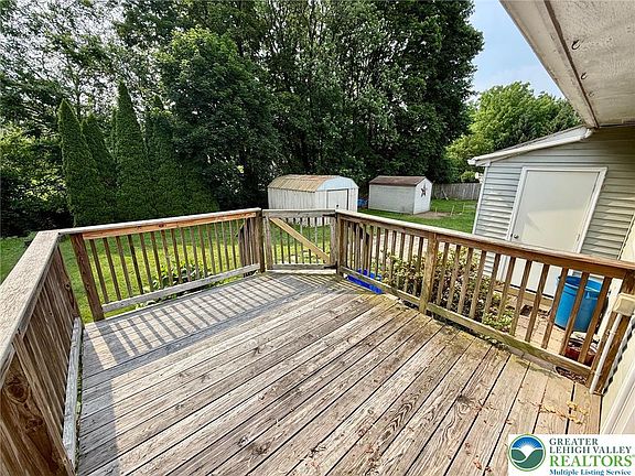 2nd image of 84 Birchwood Dr