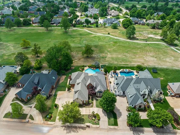 400 Heritage Blvd, Edmond, OK 73003