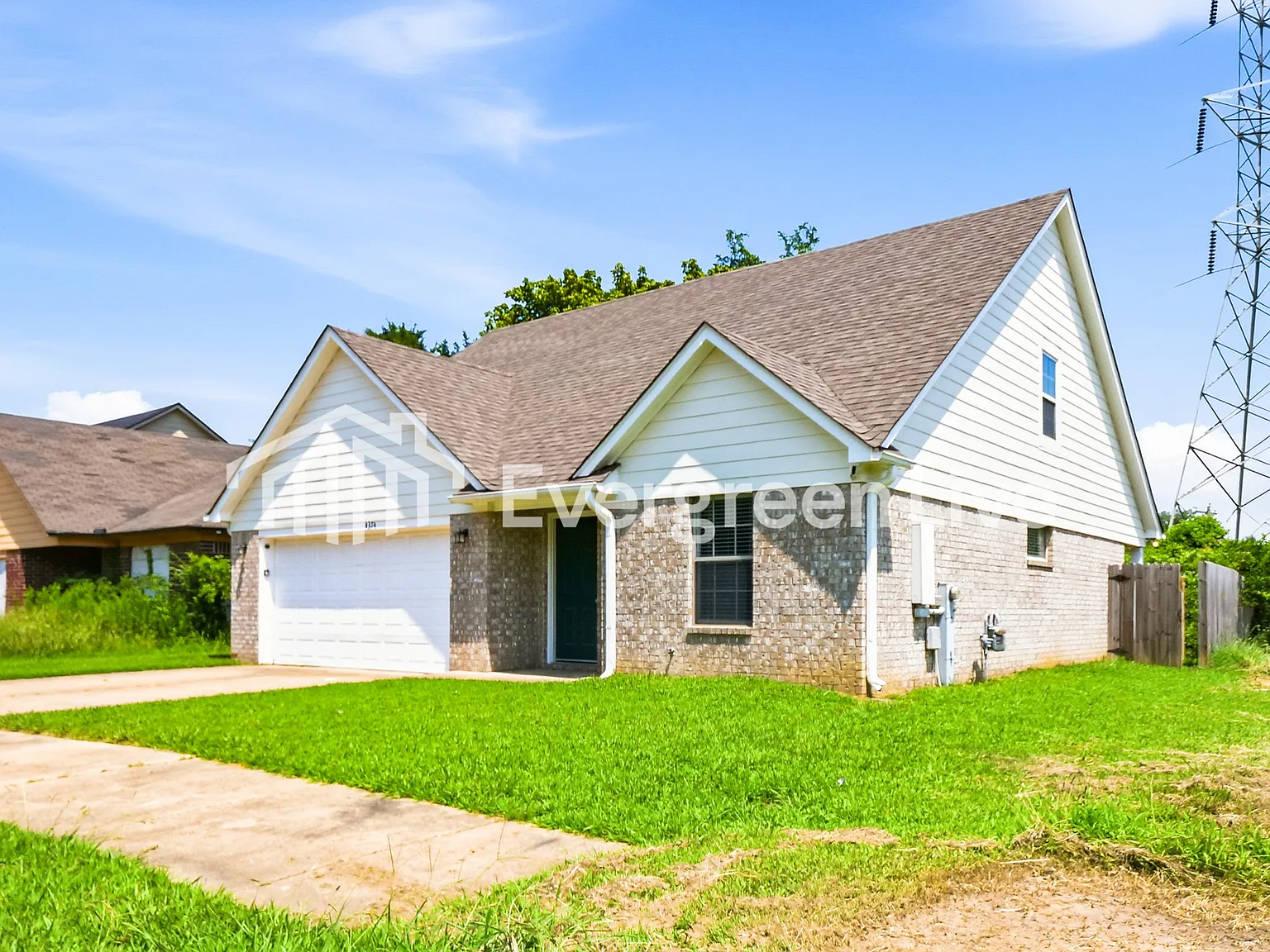 4 bed, 3.0 bath, 2183 sqft, $1,645 — Photo 2