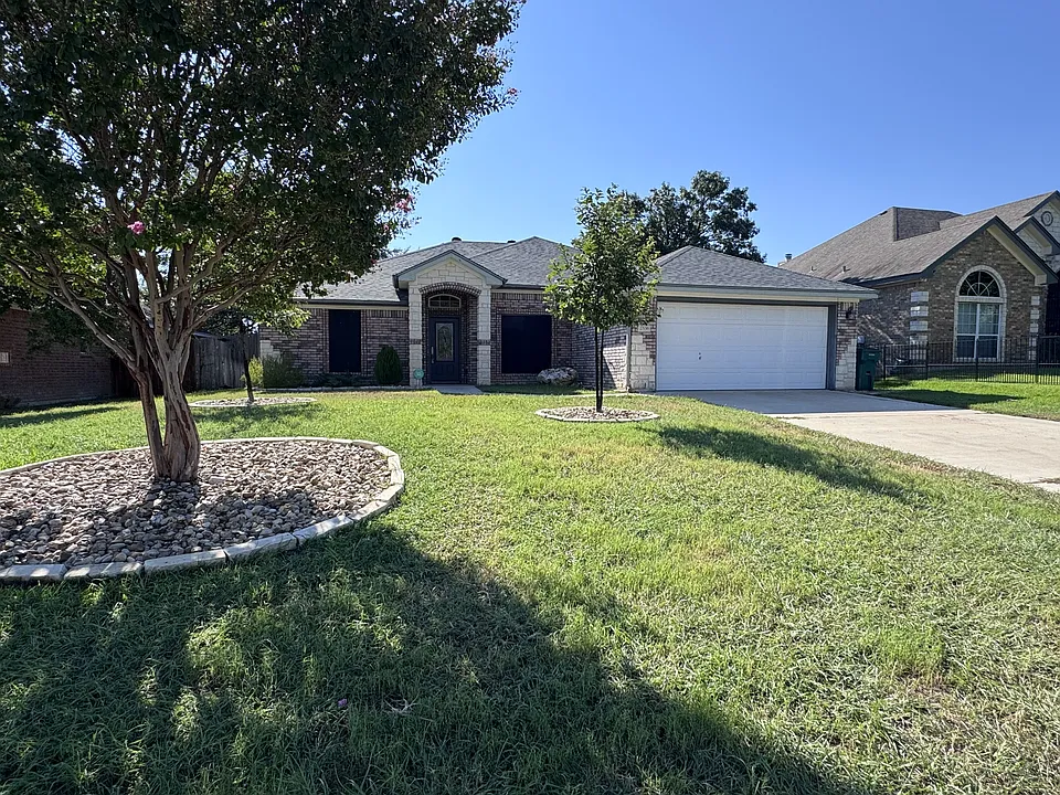 2536 Mugho Dr