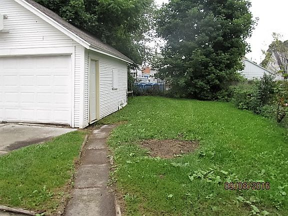 2nd image of 1326 Houseman Ave NE