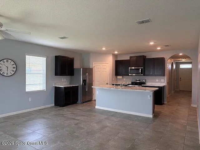 239 Guinevere Dr SW — Photo 7