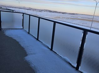 245 E Edith Pl NW #3, Calgary, AB T3R2E1