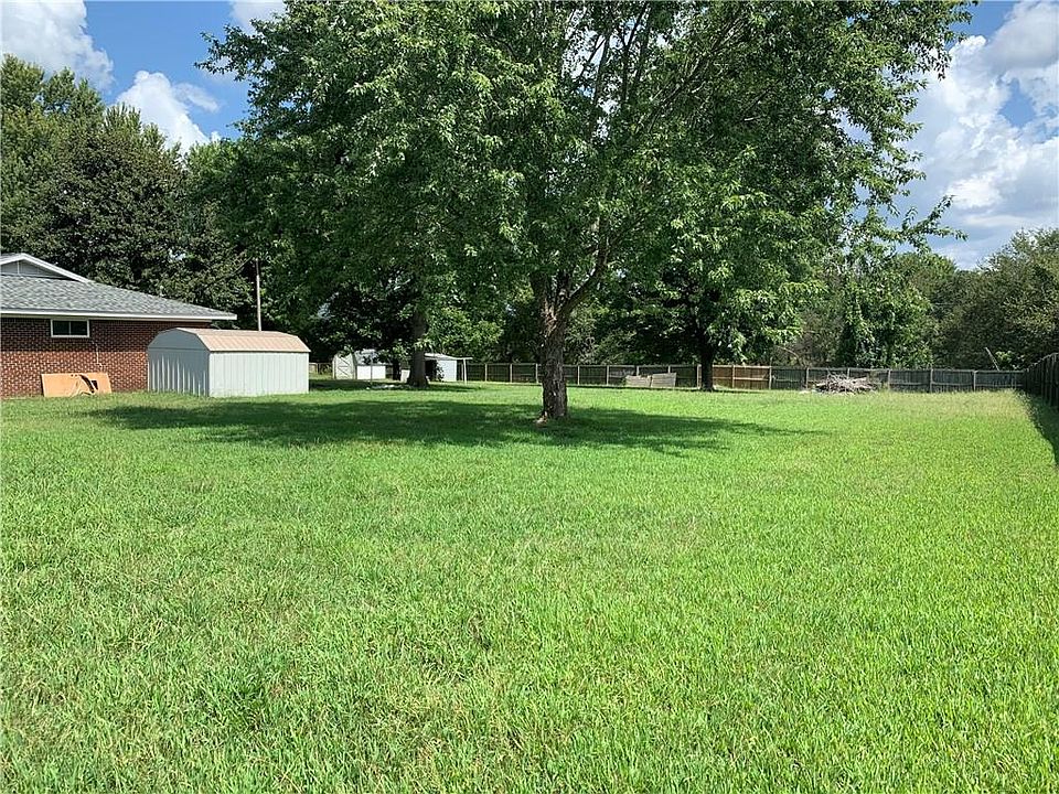1st image of 1450 S Paradise Ln