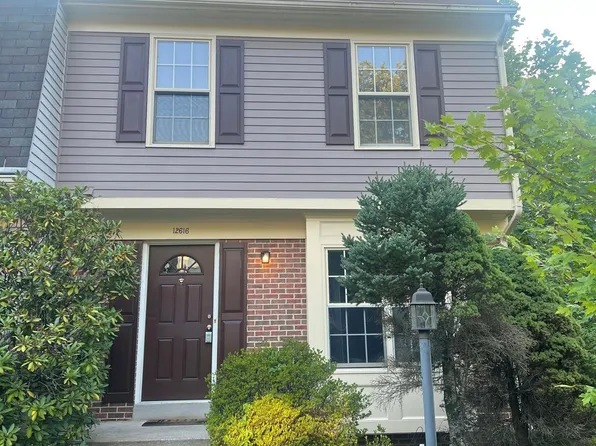 12616 Monarch Ct, Woodbridge, VA 22192