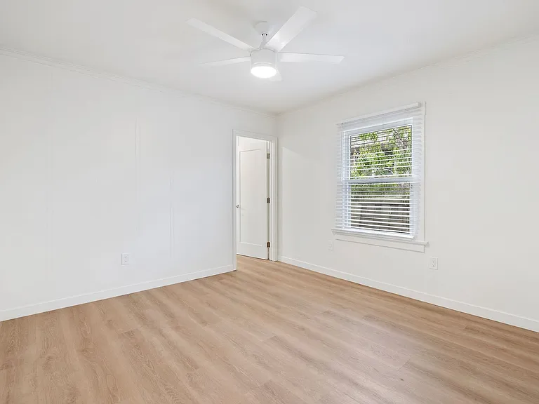 Walnut Properties — Photo 2