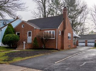 27 3rd Ave, Garwood, NJ 07027
