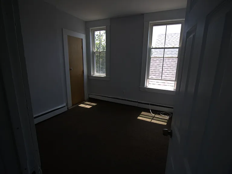 31 White St — Photo 3