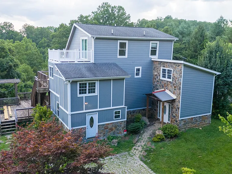 440 Aurora Ln — Photo 15