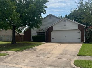 2805 W Vandalia St, Broken Arrow, OK 74012
