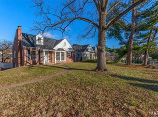 9 Holly Dr, Saint Louis, MO 63119