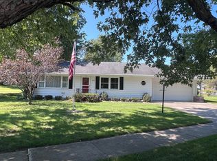 913 Main St, Buchanan, MI 49107