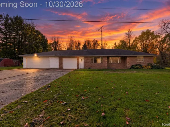 6024 E Frances Rd, Mount Morris, MI 48458