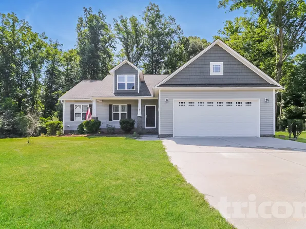 189 Crystal Creek Dr, Clayton, NC 27520
