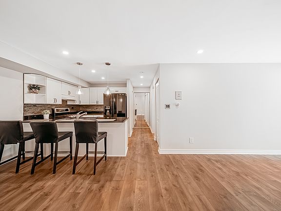 4th image of 10930 Worth Ave #2