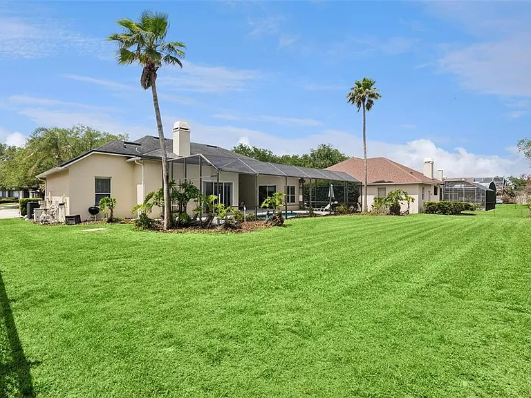 3865 Winding Lake Cir — Photo 39