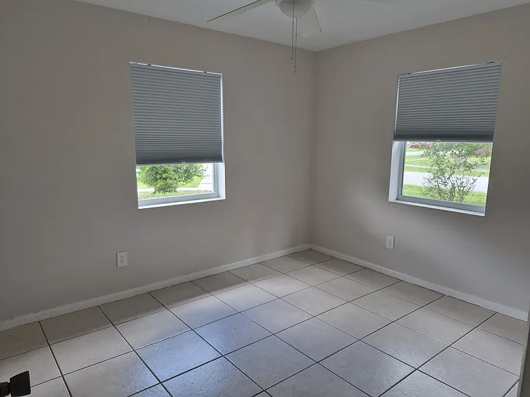 Bedroom 1 (Front)