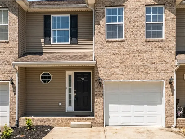 155 Midland Trl, Hurricane, WV 25526