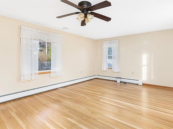 5th image of 64 Emmett Ln