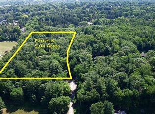 8401 Pine Knoll Dr, Romeo, MI 48065