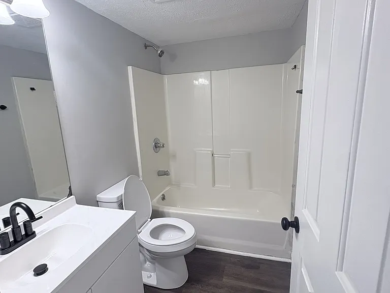 123 Karen Ct — Photo 4