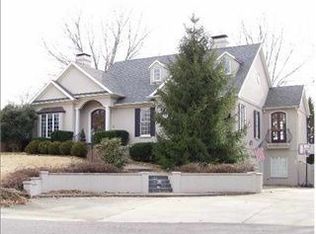 105 Carnoustie Ct, Paducah, KY 42001