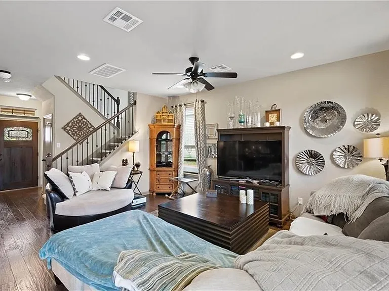10804 Champ Ct — Photo 28