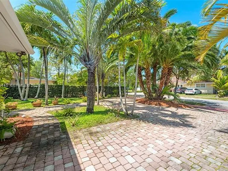 540 S Shore Dr — Photo 13