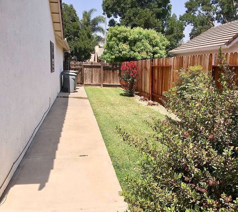 2nd image of 424 Buena Vista Dr