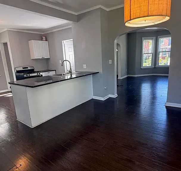151 Calvert St — Photo 9