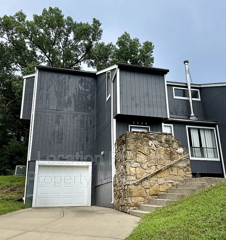 3 bed, 2.0 bath, 1665 sqft, $1,695 — Photo 3