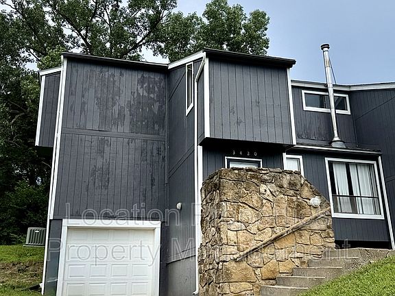 3rd image of 3420 Augusta Dr #1