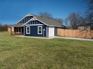 402 W Elm St, Whitewright, TX 75491