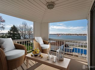 107 Riverview Ave APT 121C, Neptune City, NJ 07753