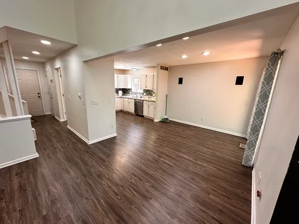 2355 Coyote Creek Dr, Okemos, MI 48864