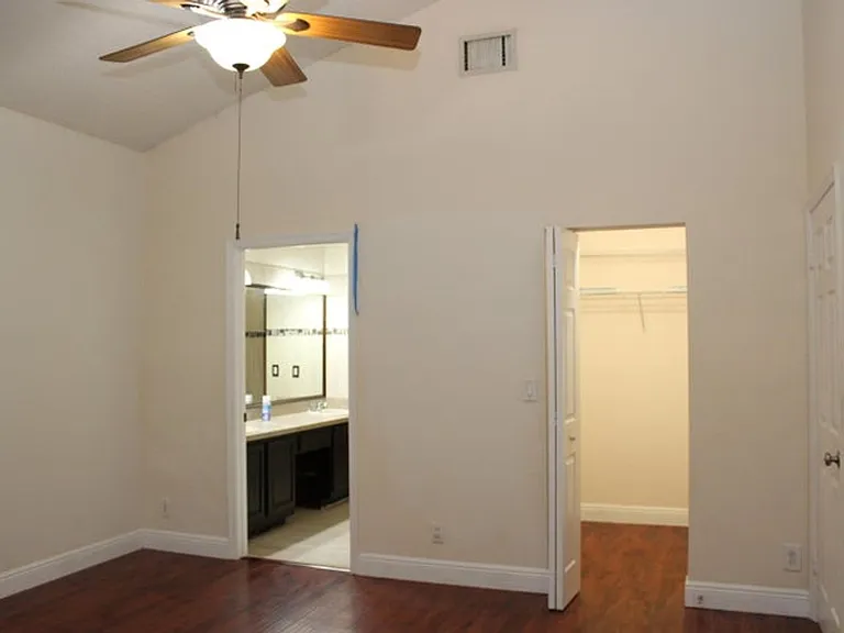 7705 Forest Green Ln — Photo 6