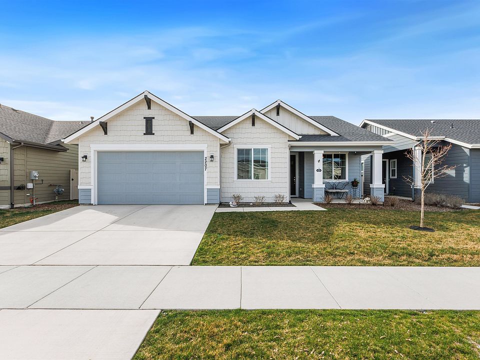 1st image of 2207 W Gelding St