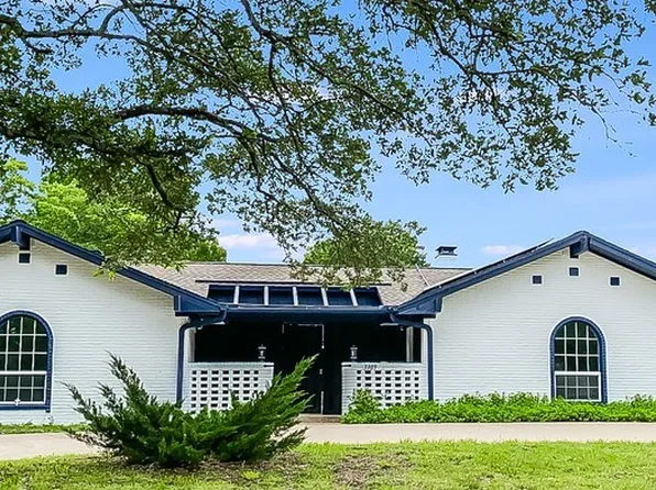 3309 S Country Club Rd, Garland, TX 75043