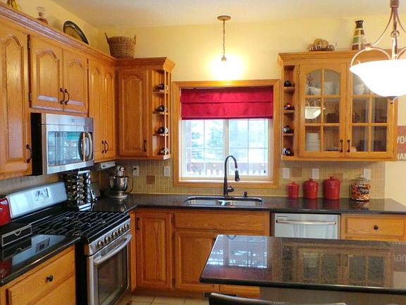 3rd image of 1908 Grizzly Ln
