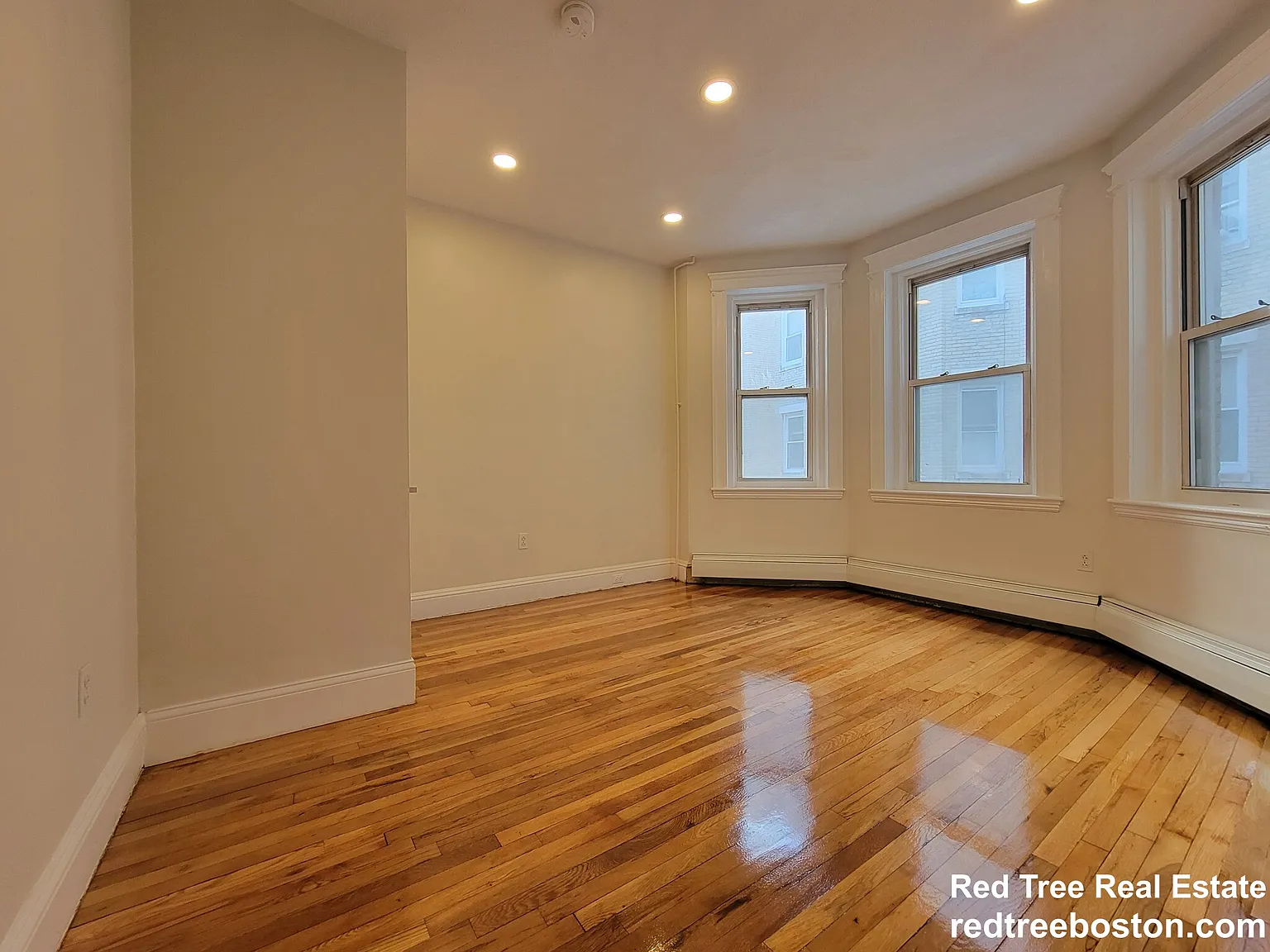 Studio, 500 sqft, $2,100 — Photo 2