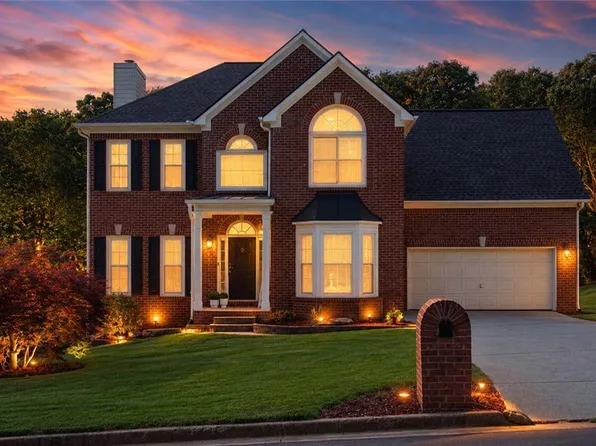 2932 Sunset View Cir, Suwanee, GA 30024