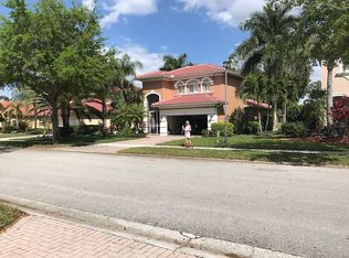 1953 Par Dr, Naples, FL 34120