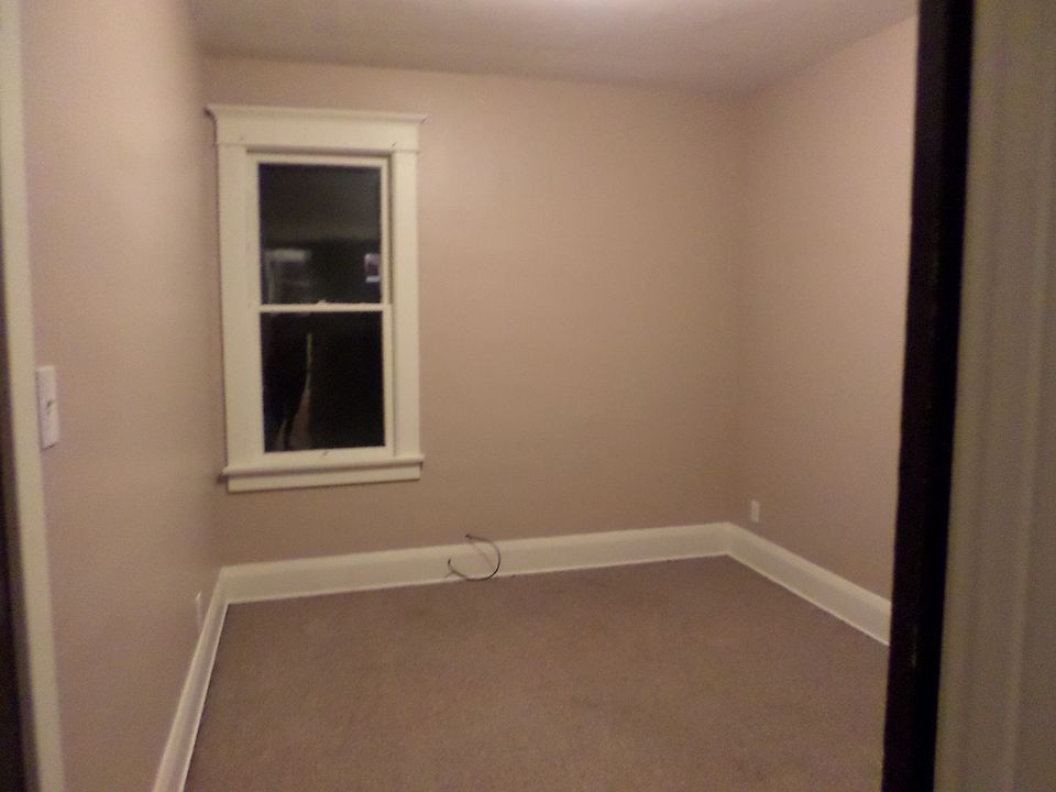 1st image of 76 Virgil Ave #2