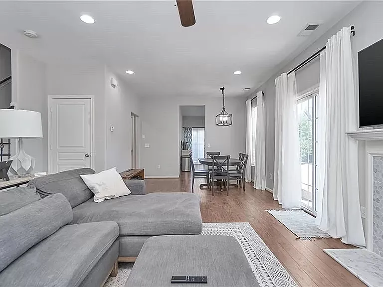 8239 Lee Hall Ave — Photo 3